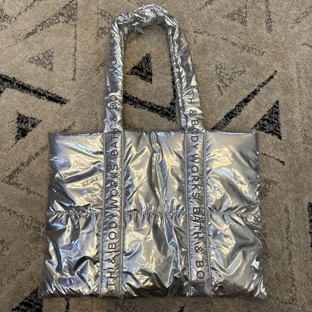 NWT Bath & Body Works Silver Puffer Tote Bag Metallic Quilted‎ Shoulder Bag Rare